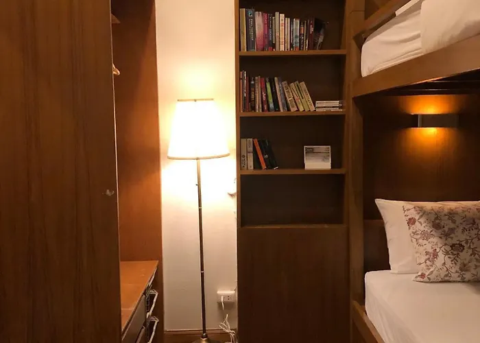 Suneta Hostel Khaosan